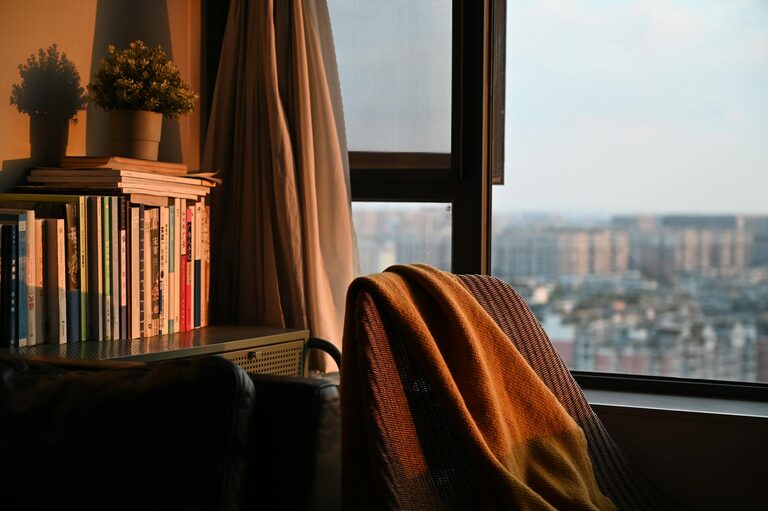 Tips for Creating a Cozy Reading Nook in Any Space